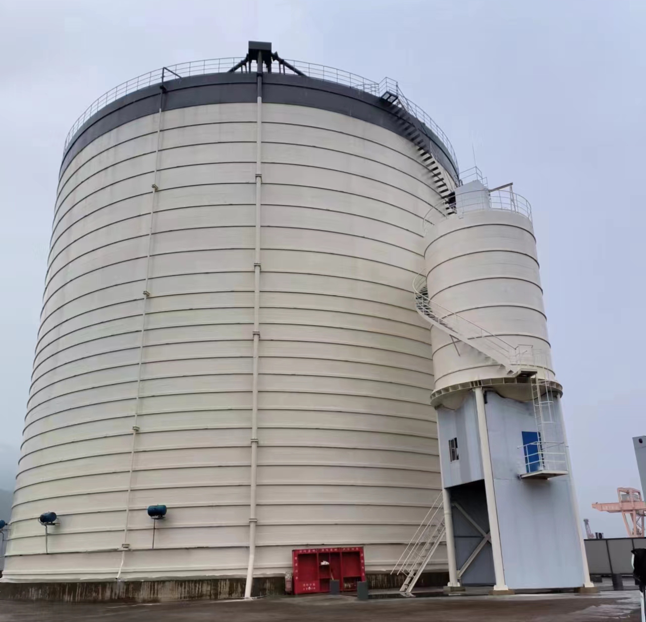 龙湾10万吨水泥钢板库